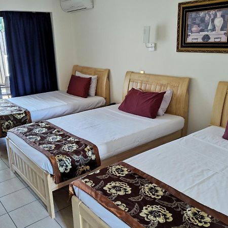 Novena Palms Motel Brisbane Exterior photo